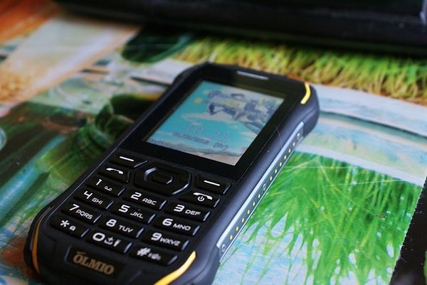 11. Писали смски, не вытаскивая телефон из кармана, потому что на нем были кнопки