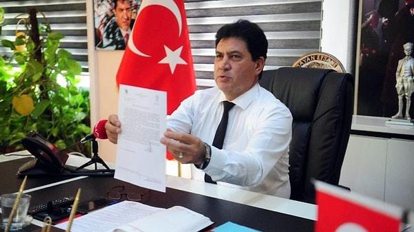 Belediye tarafından kiralanan makam aracını iade eden Kemer Belediye Başkanı Mustafa Gül, tasarruf tedbirleri kapsamında kendi aracını kullanmaya başladı.