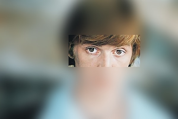 12. И, наконец, персонаж какого фильма тут?