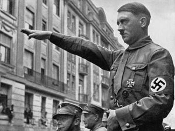 1921 - Adolf Hitler, Nasyonal Sosyalist Alman İşçi Partisi'nin başkanı oldu.