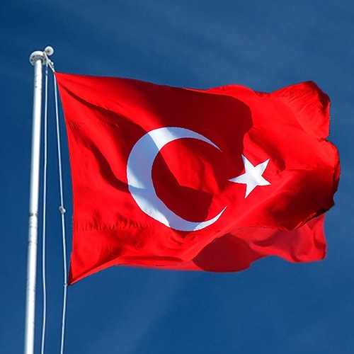 Her iki ülkenin de elbette farklı güzellikleri, değerleri, gelişmişlikleri bulunmakta. Fiyatları mukayese edip değerlendirmemizi sağlayan bu sayfaya teşekkür ederiz.