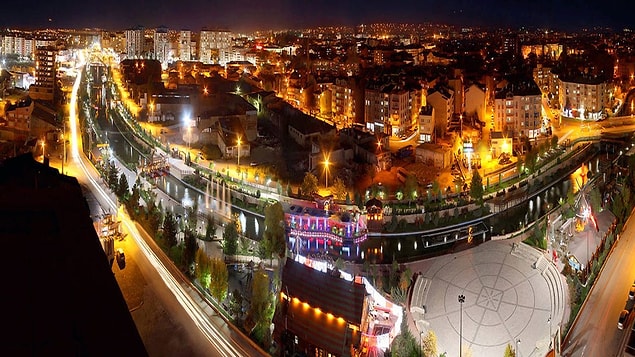 Sivaslılar da ilişki yaşayacakları insanın cebine bakıyormuş, Diyarbakırlılar da boyu boyuma uygun olsun diyormuş.
