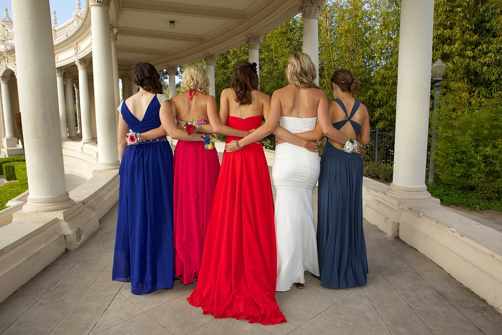 Bu Yaz Düğünden Düğüne Koşturanlar İçin Kısmet Garantili 10 Abiye Elbise