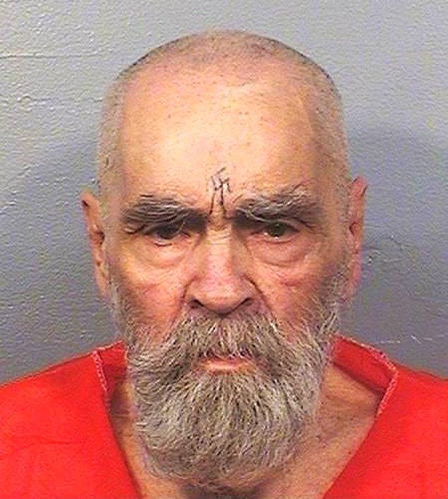 19. Manson, 2017 yılında 83 yaşındayken hapishanede öldü. Tate ve LaBianca cinayetlerine karışan müritleri Tex Watson, Patricia Krenwinkel ve Leslie van Houten hala hayattalar ve ömür boyu hapisteler.