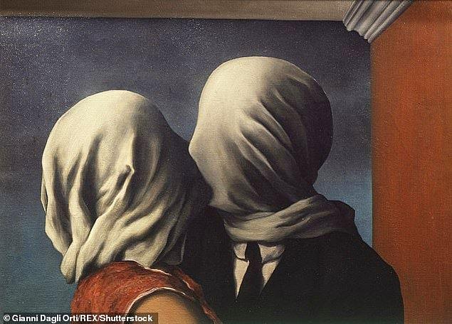 Kendi annesini depresyondan henüz 14 yaşındayken kaybeden, René Magritte'in Aşıklar adlı tablosundan esinlenen Alex, doğum sonrası depresyona da böylelikle değinmiş oldu.