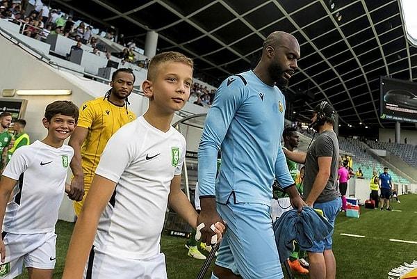 Başkent Ljubljana'daki Stozice Stadı'nda oynanan ve Yeni Malatyaspor'un 1-0 kazanarak tur atladığı maçta, Sloven taraftarların ırkçı saldırılarısına uğrayan Farnolle, AA muhabirine açıklamada bulundu.