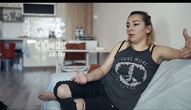Artist Cemre de bu güveni vurguluyor. Taksiciyle bir güven ilişkisinin kurulması gerektiğinden bahseden Cemre, "Sarhoş olduğumda bana dokunmayacağını biliyorum, kardeşiymişim gibi eve çıkartır." diyor.
