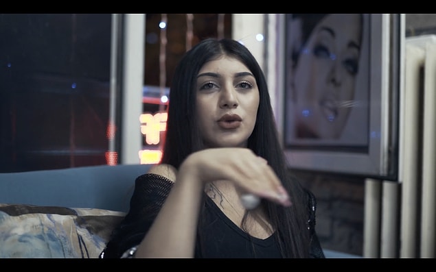 Cansu da eski abonesiyle kardeş gibi olduklarını hatta abonesinin eşiyle arasının çok iyi olduğunu söylüyor.