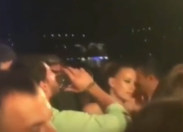 Durum işte böyle. Belki de sadece arkadaşlar, bilemiyoruz tabii...
