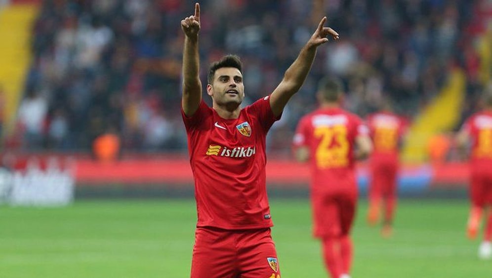 Deniz Türüç Resmen Fenerbahçe'de