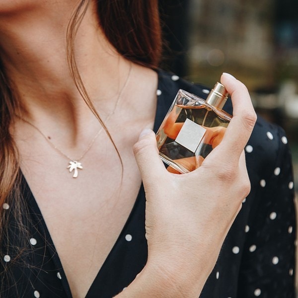 11. Вы используете слишком много парфюма