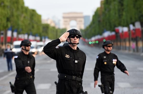 3. В какой стране название жандармерии дал один из видов огнестрельного оружия?