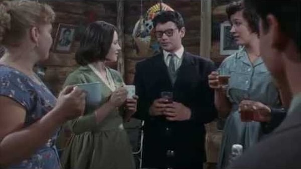 5. Кто исполнил главную мужскую роль в фильме «Карьера Димы Горина»?