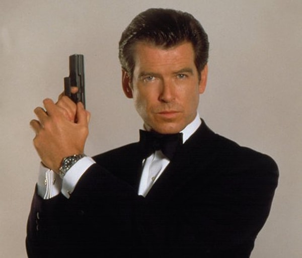5. А визиткой карточкой Джеймса Бонда стала какая фраза?