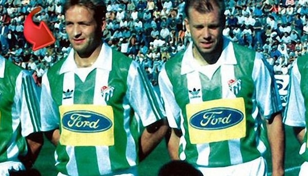 23 yaşındaki oyuncunun kendisi gibi futbolcu olan babası Goran Sörloth, 1993-94 sezonunda Türkiye'de Bursaspor forması giymişti..