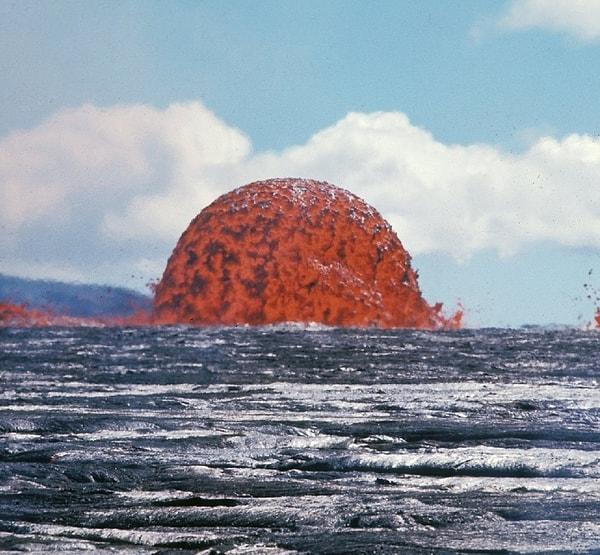 10. Hawaii'de oldukça nadir görülen devasa lav tepesi