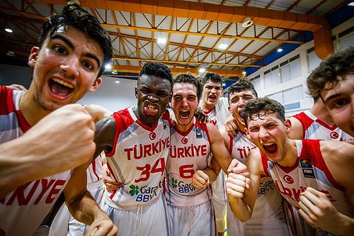 FIBA 18 Yaş Altı Basketbol Avrupa Şampiyonası’nda Finaldeyiz