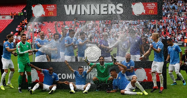 Geçtiğimiz sezon da bu kupayı müzesine götüren Mavililer, daha önce 1937, 1968, 1972 ve 2012 yıllarında Community Shield'ı kaldırmıştı.