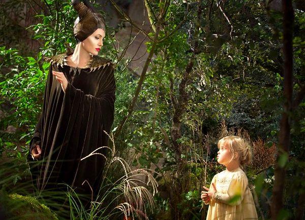 5. "Maleficent" filmi için çocuklarından biriyle oynamak zorunda kalan Angelina Jolie ve Vivienne Jolie Pitt.