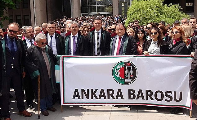 Ankara Barosu’ndan yapılan yazılı açıklamada şöyle denildi 👇