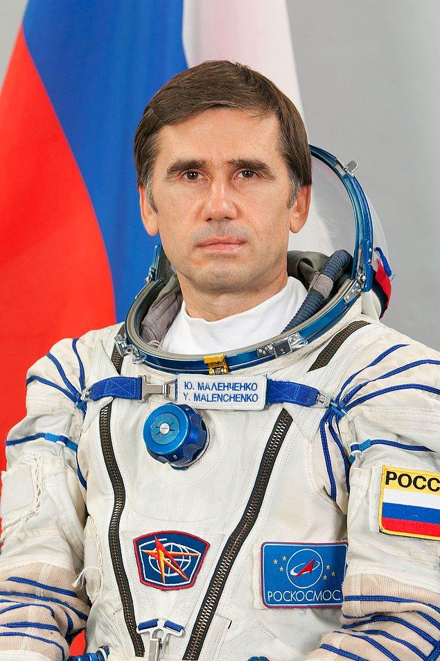 2003 - Yuri İvanoviç Malençenko uzayda evlenen ilk insan oldu.