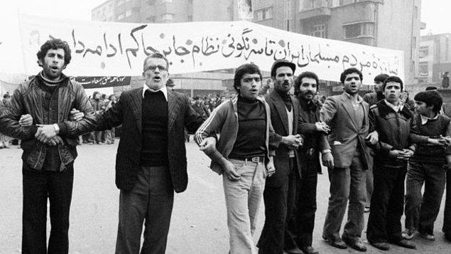 1978 - İran'da Şah rejimine karşı iç savaş başlatıldı.