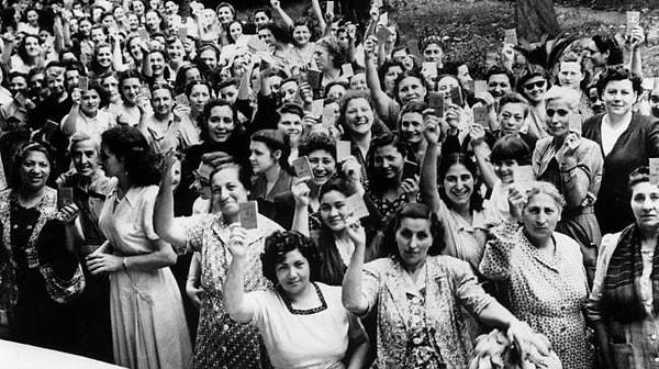 1920 - ABD'de kadınlara oy hakkı tanındı.