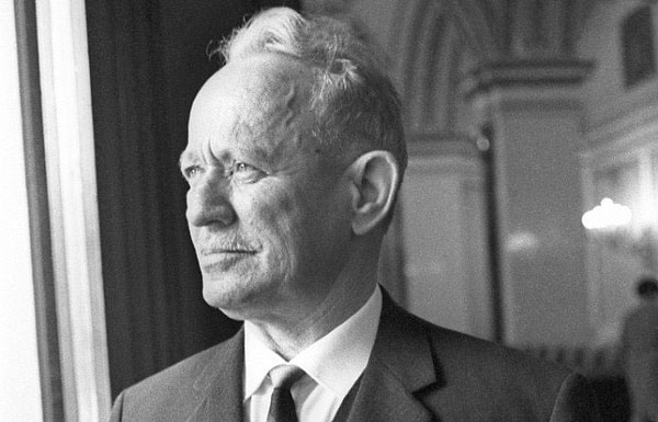 5. Михаил Шолохов