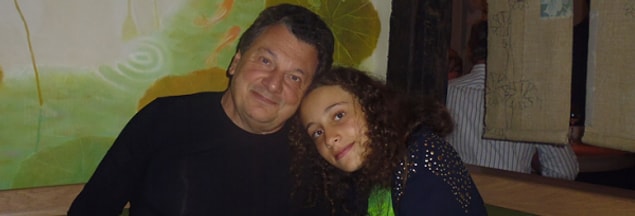 "Babam olağanüstü akıllı ve başarılı. Ama ben büyürken bunları pek düşünmedim. Böylesine bilgi dolu, derin ve keskin bir nedensellikle akıl yürütme konusunda zengin tecrübeye sahip biriyle tanışınca insanların gözü korkabiliyor. "