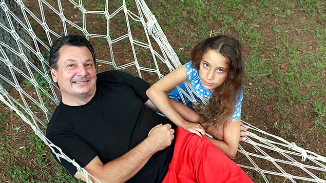 "Ben bu türden ulaşılmaz bilgilerle büyümedim. Babama bir soruyla ya da fikirle gittiğimde, sorum ya da düşüncelerim, babama ona denk biri tarafından aktarılmış gibi takdir edilip değerlendirilecektir."