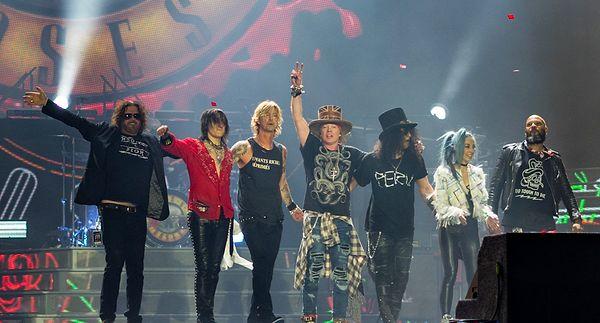 5. Guns n Roses 26 mayıs 1993'te, 2006 ve 2012 yıllarında da konserler verdiler.