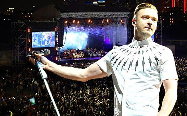 13. 26 Nisan 2014'te verdiği konser ile kendisine bir kez daha hayran bırakan Justin Timberlake, Soma'yı unutmaması ile de kalbimizi kazanmıştı.