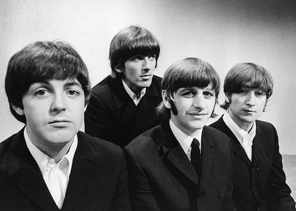 13. The Beatles'ın hiçbir üyesi nota kağıdı yazamıyor ya da okuyamıyordu.