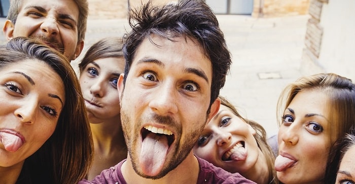 Тест: Расскажите о ваших отношениях с телевизором, а мы угадаем, сколько вам лет