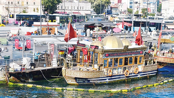 Eminönü'nde Balıkçıların Saldırısına Uğrayan Vatandaşa 25 Dikiş Atıldı: Çevrede Çalışan Hiçbir Güvenlik Kamerası Yokmuş