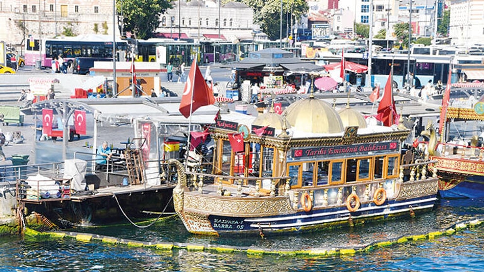 Eminönü'nde Balıkçıların Saldırısına Uğrayan Vatandaşa 25 Dikiş Atıldı: Çevrede Çalışan Hiçbir Güvenlik Kamerası Yokmuş