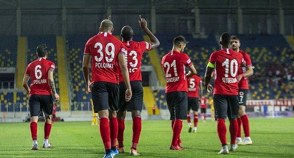 Gençlerbirliği'nin gollerini 32. dakikada Giovanni Sio ve 89. dakikada Rahmetullah Berişbek kaydetti.
