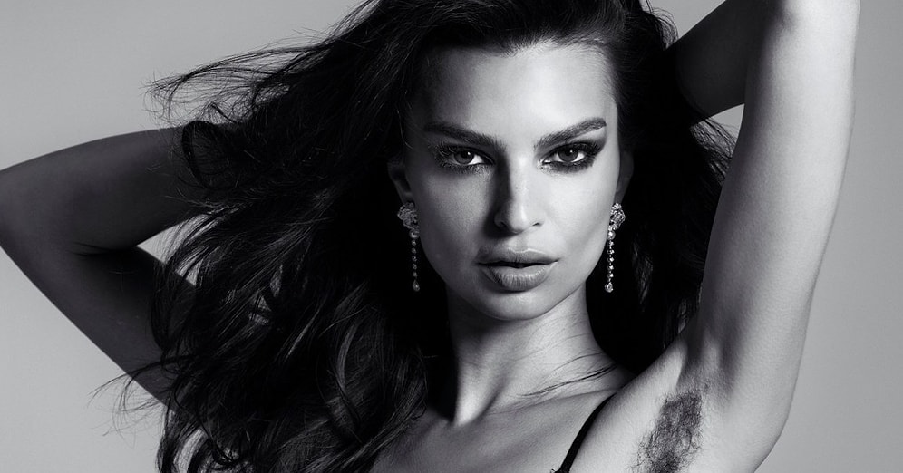 Koltuk Altı Kıllarıyla Kendini Seksi Hissettiğini Söyleyen Emily Ratajkowski'den Göz Kamaştıran Poz