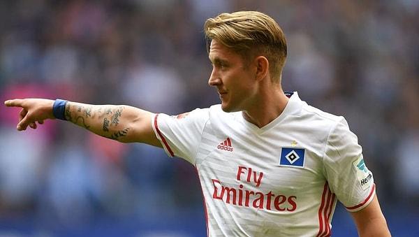 17. Lewis Holtby
