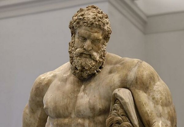 2. Какой город, согласно легенде, был основан Гераклом?