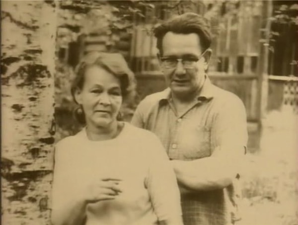 9. В какой области преуспел сын С. Есенина, Константин?