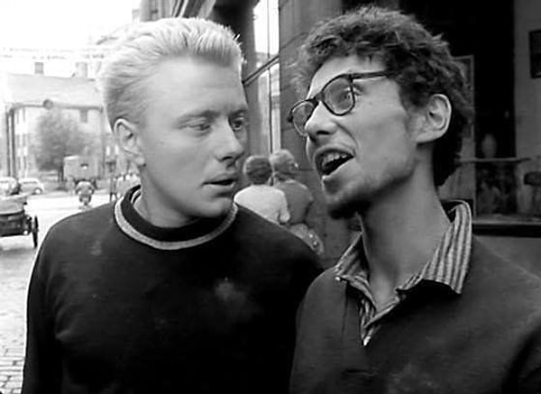 1. Как назывался фильм по повести В. Аксёнова "Звёздный билет"?