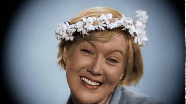 10. Кто предложил Г. Александрову название его фильму «Волга-Волга»?