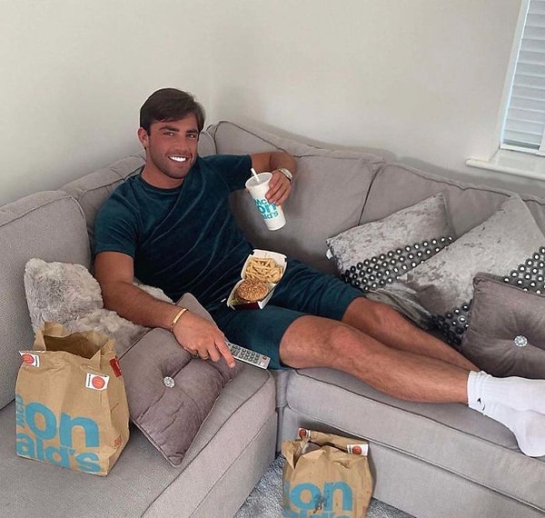 6. Его зубы ярче, чем мое будущее