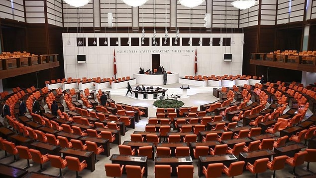 '24 Haziran seçimlerinde milletvekili aday adaylığı için başvurmama rağmen mülakata bile çağrılmadım'