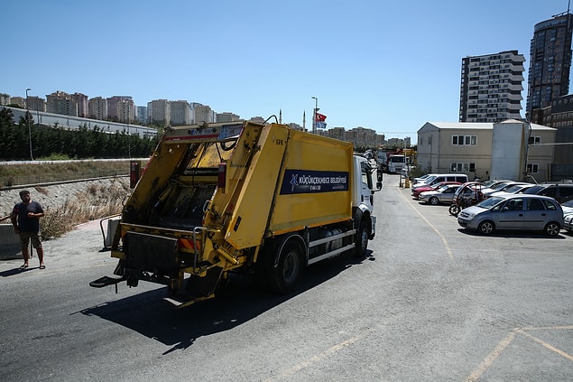 Küçükçekmece Belediyesi: Kötü kokuların önüne geçmek için belediyemiz tüm gücüyle çalışmaktadır'
