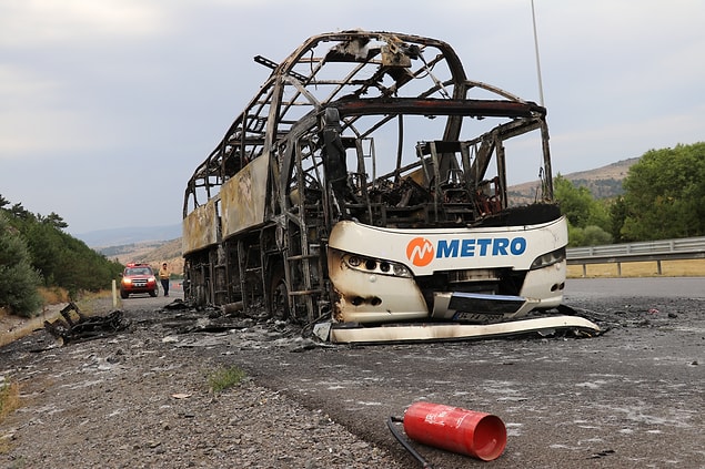 İhbar üzerine olay yerine Ankara ve Gerede itfaiye ekipleri sevk edildi. Otobüs yaklaşık 1 saatlik çalışmayla söndürüldü.