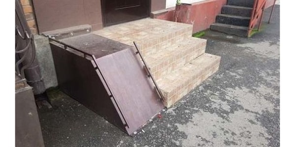 36. Не пандус, а чья-то злая шутка