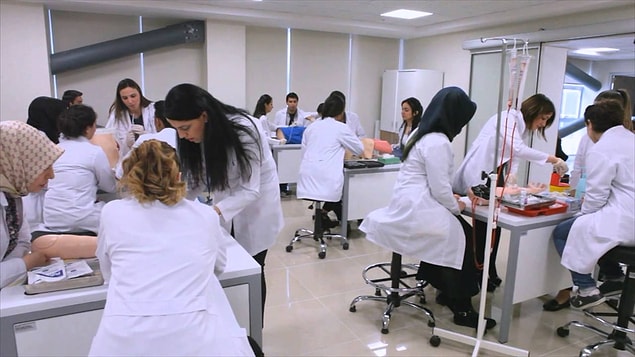 En büyük kadro eksikliği hemşirelik bölümünde