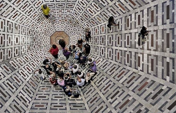 15. Просто пол в соборе Санта-Мария-дель-Фьоре